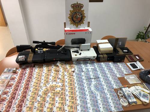 Criminal group producing and circulating fake euro banknotes in Spain and  Portugal busted