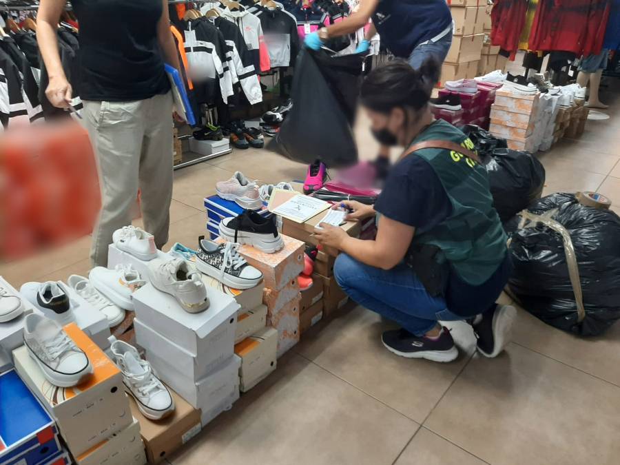 Fake clothes and luxury items worth 16.5 million seized in Spain